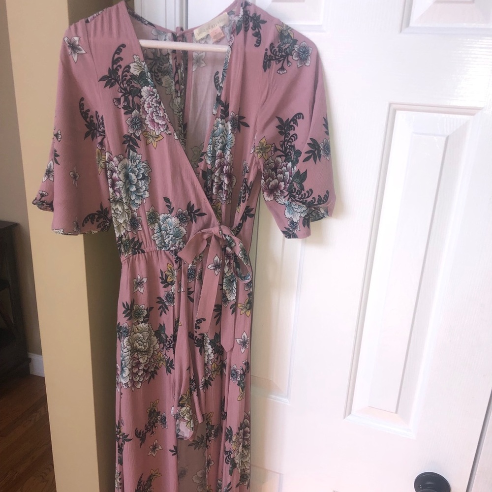 SHORTS MAXI DRESS! FLORAL!! WORN ONCE!